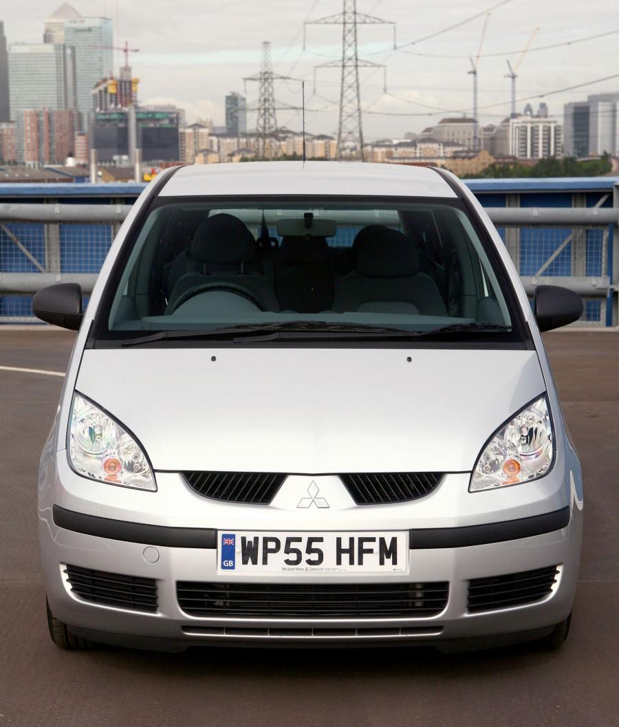  Mitsubishi Colt 5-Door 2004 года  (UK) (фото 29 из 33)